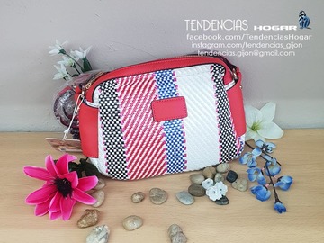Bolso pequeño trenzado rojo